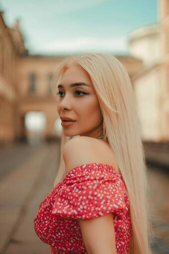 Индивидуалка Люция +7(981)167-67-19 СПБ